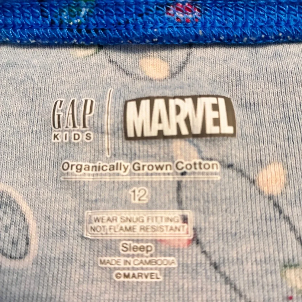 Gap Kids Marvel Organically Grown Cotton Santa Hat Spider-Man PJ Set Size 12